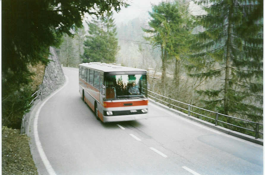 (005'504) - AFA Adelboden - Nr. 16/BE 26'705 - FBW/R&J am 18. Mrz 1990 in Achseten, Ladholz