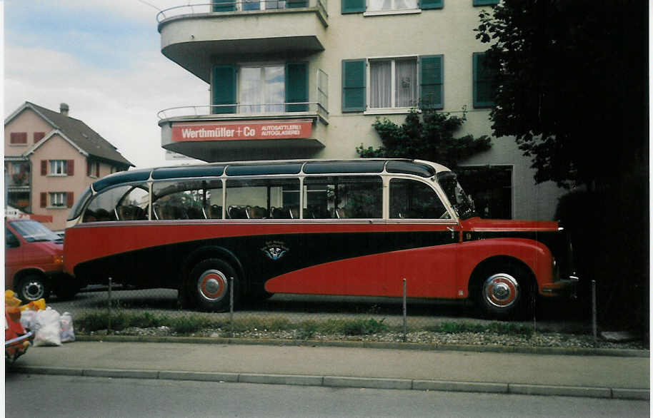 (013'106) - ASKA Aeschi - Nr. 9/BE 26'724 - Saurer/R&J am 7. September 1995 in Steffisburg, Autosattlerei Werthmller