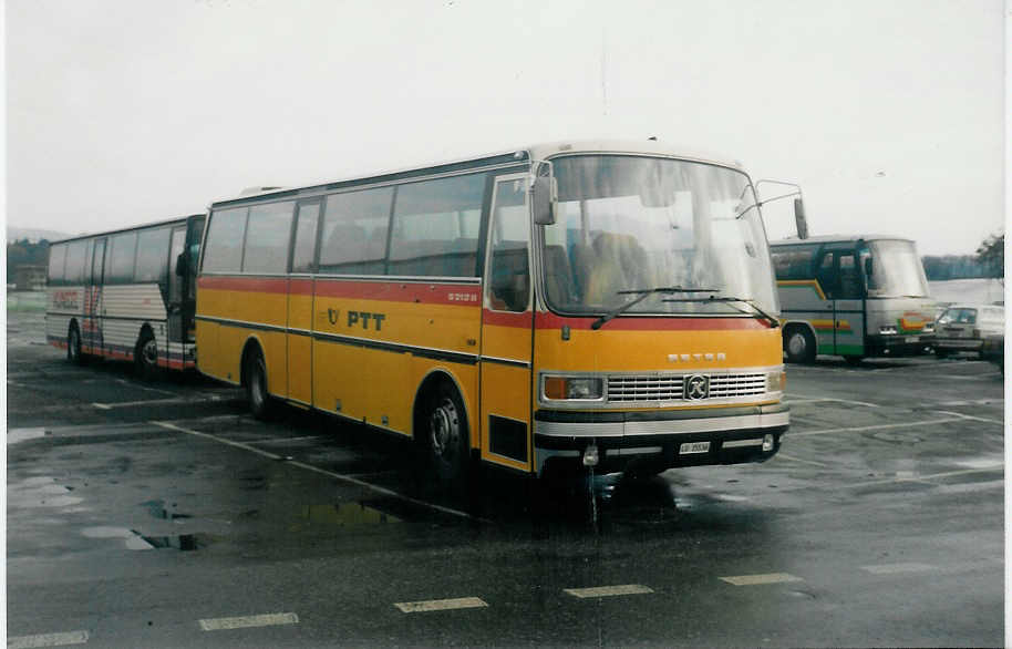 (015'907) - Hfliger, Sursee - LU 15'536 - Setra am 24. November 1996 in Bern, BEA