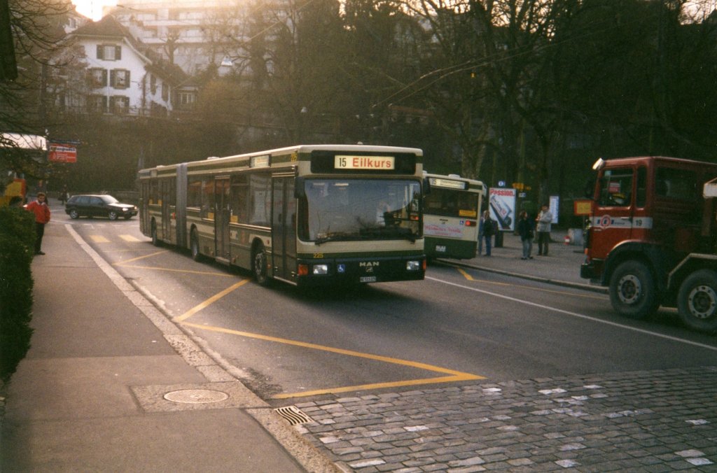 (016'621) - SVB Bern - Nr. 225/BE 513'225 - MAN am 26. Mrz 1997 in Bern, Brengraben