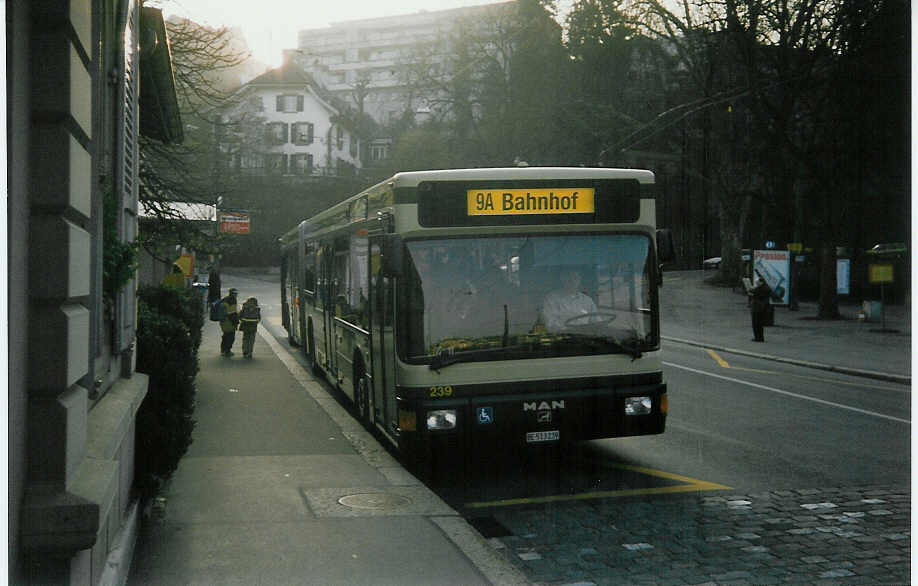 (016'625) - SVB Bern - Nr. 239/BE 513'239 - MAN am 26. Mrz 1997 in Bern, Brengraben