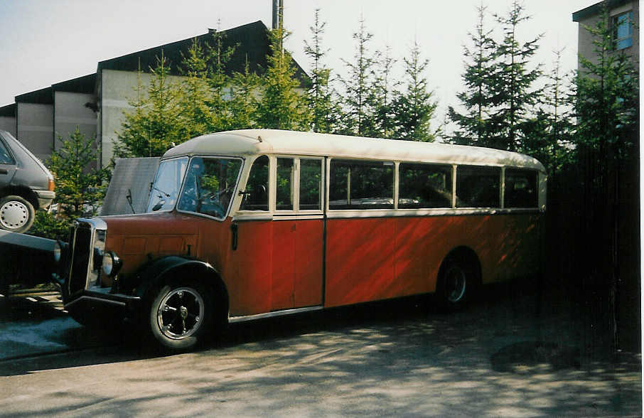 (016'809) - Brunner, Thun - FBW/Lauber (ex Tissot, Interlaken) am 7. April 1997 in Thun-Lerchenfeld, Garage