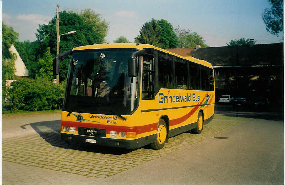 (017'120) - AVG Grindelwald - Nr. 27/BE 345'856 - MAN (ex Nr. 26) am 28. Mai 1997 in Thun, Scherzligen/Schadau