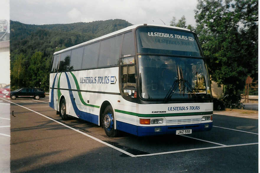 (018'520) - Aus England: Ulsterbus - JAZ 5511 - Caetano am 12. August 1997 in Thun, Seestrasse