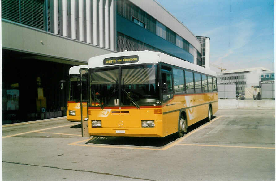 (019'030) - PTT-Regie - P 25'309 - Mercedes/R&J am 5. September 1997 in Bern, Postautostation