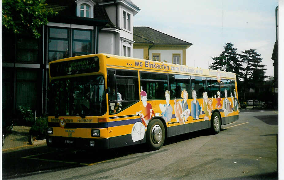 (020'022) - AAGL Liestal - Nr. 57/BL 6452 - MAN am 8. Oktober 1997 beim Bahnhof Liestal