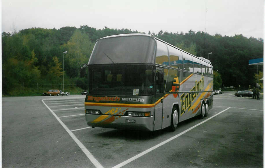 (020'228) - Engeloch, Riggisberg - BE 55'712 - Neoplan am 11. Oktober 1997 in Gunzgen, Autobahnraststtte