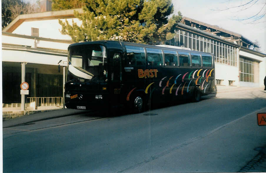 (021'412) - Aus Deutschland: Bast, Merchweiler - NK-EJ 648 - Mercedes am 11. Januar 1998 beim Autobahnhof Adelboden