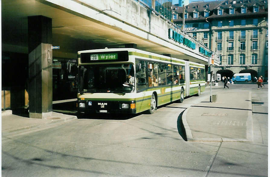 (021'725) - SVB Bern - Nr. 219/BE 513'219 - MAN am 19. Februar 1998 beim Bahnhof Bern