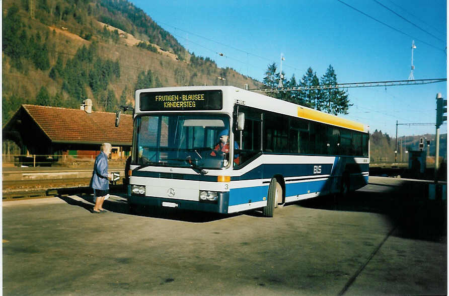 (021'801) - AFA Adelboden - Nr. 3/BE 26'703 - Mercedes am 20. Februar 1998 beim Bahnhof Reichenbach