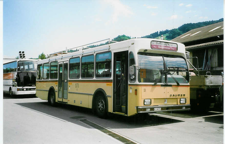 (023'108) - STI Thun - Nr. 51/BE 396'551 - Saurer/R&J am 2. Juni 1998 in Thun, Garage