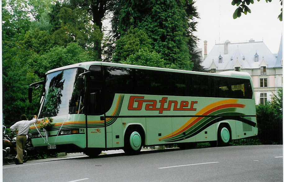 (023'207) - Gafner, Thun - Nr. 28/BE 127'629 - Neoplan am 6. Juni 1998 in Thun, Schadau