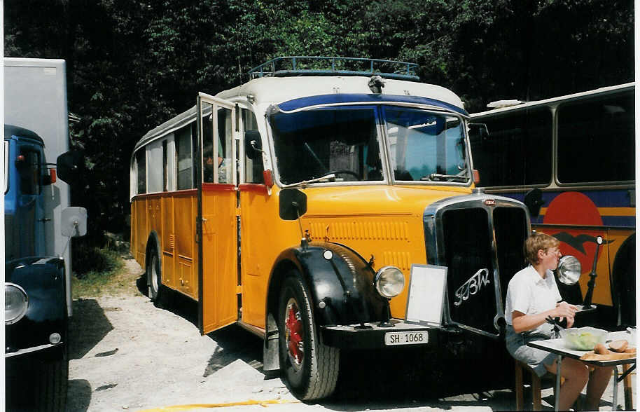 (025'415) - Ringger, Thayngen - SH 1068 - FBW/Tscher (ex P 24'589) am 15. August 1998 in Heitenried, Sensegraben