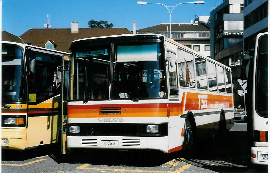 (025'909) - TSG Blumenstein - Nr. 4/BE 26'637 - Volvo/Lauber am 31. August 1998 beim Bahnhof Thun