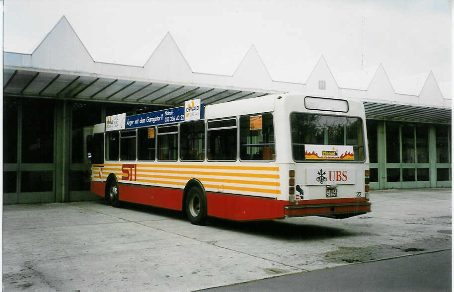 (026'301) - STI Thun - Nr. 22/BE 419'022 - Volvo/R&J (ex SAT Thun Nr. 22) am 28. September 1998 in Thun, Garage