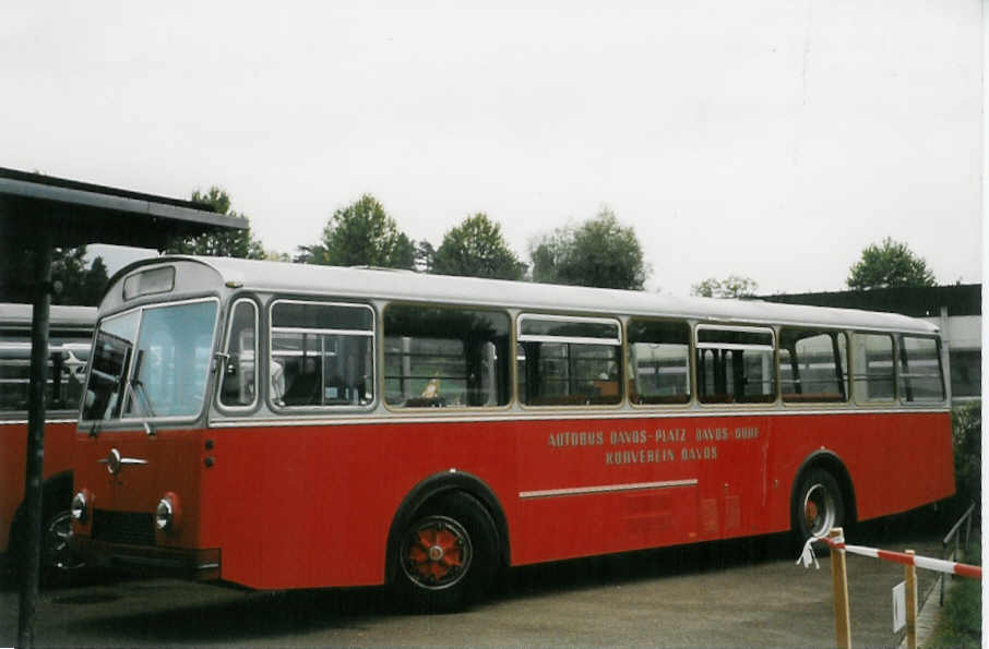 (026'536) - Knzle, Rorbas - Nr. 10/ZH 569'234 - FBW/R&J (ex Staub, Zrich; ex KVD Davos Nr. 10) am 3. Oktober 1998 in Rti, Sonnenplatz