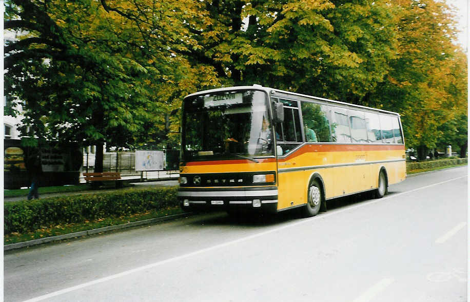 (027'029) - PTT-Regie - P 25'090 - Setra am 8. Oktober 1998 beim Bahnhof Wil