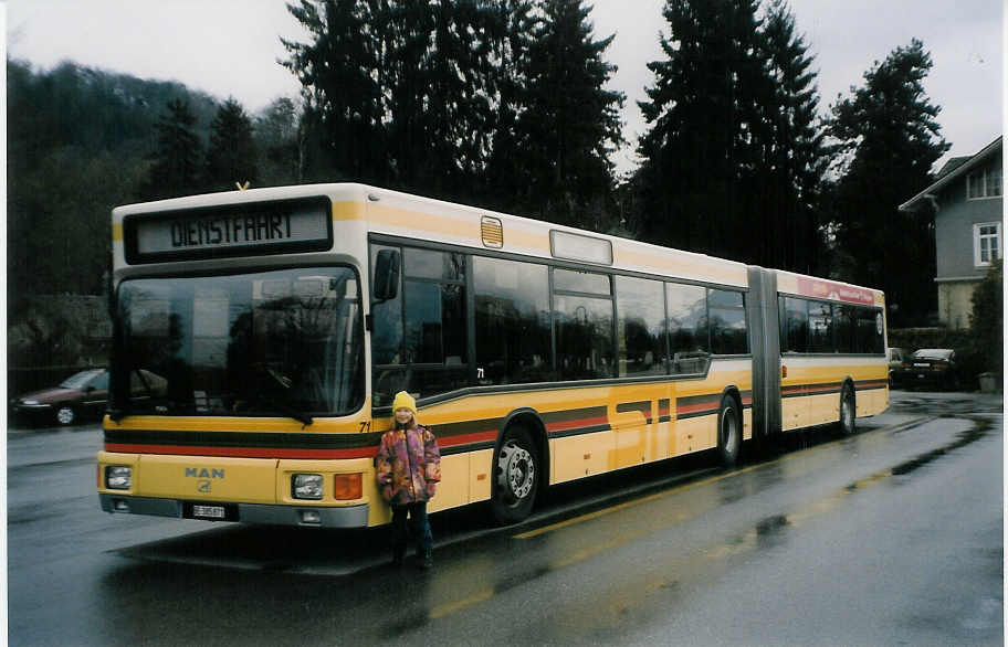 (028'317) - STI Thun - Nr. 71/BE 385'871 - MAN am 20. Dezember 1998 bei der Schifflndte Thun