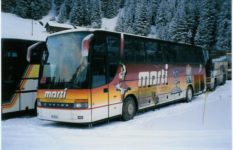 (029'006) - Marti, Kallnach - Nr. 8/NE 98'718 - Setra am 12. Januar 1999 in Adelboden, Unter dem Birg