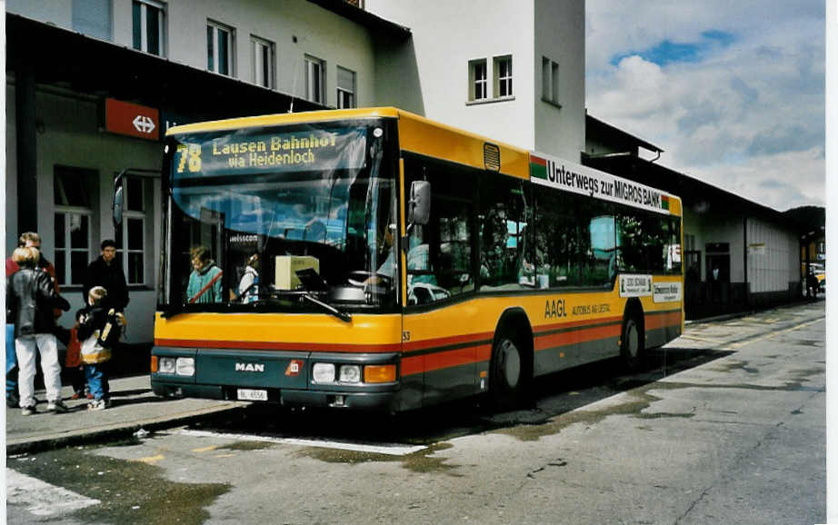 (031'016) - AAGL Liestal - Nr. 53/BL 6556 - MAN/Lauber am 19. April 1999 beim Bahnhof Liestal