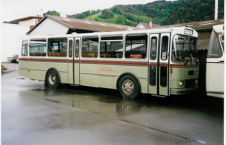 (031'505) - ATGH Heiligenschwendi - Nr. 1 - FBW/R&J am 12. Mai 1999 in Thun, Garage