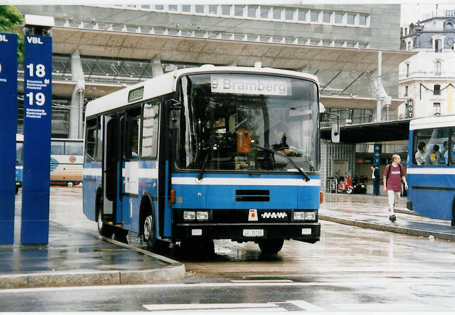 (033'001) - Gowa, Luzern - Nr. 50/LU 15'700 - NAW/R&J am 27. Juni 1999 beim Bahnhof Luzern