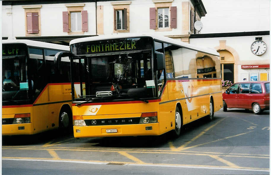 (033'819) - PTT-Regie - P 26'023 - Setra am 7. Juli 1999 beim Bahnhof Yverdon