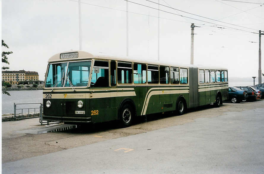 (033'931) - TN Neuchtel - Nr. 262/NE 47'021 - FBW/SWS-Gangloff (ex SVB Bern Nr. 262) am 10. Juli 1999 in Neuchtel, Dpt