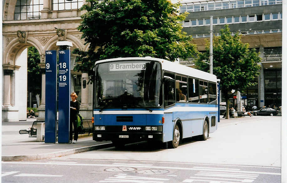 (034'236) - Gowa, Luzern - Nr. 49/LU 15'633 - NAW/R&J am 13. Juli 1999 beim Bahnhof Luzern