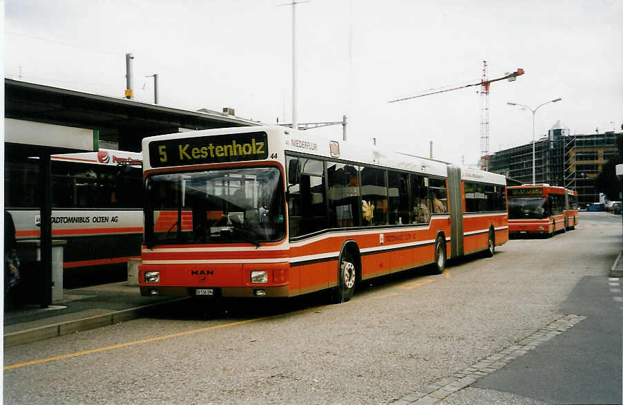 (034'332) - SOO Olten - Nr. 44/SO 116'194 - MAN am 14. Juli 1999 beim Bahnhof Olten