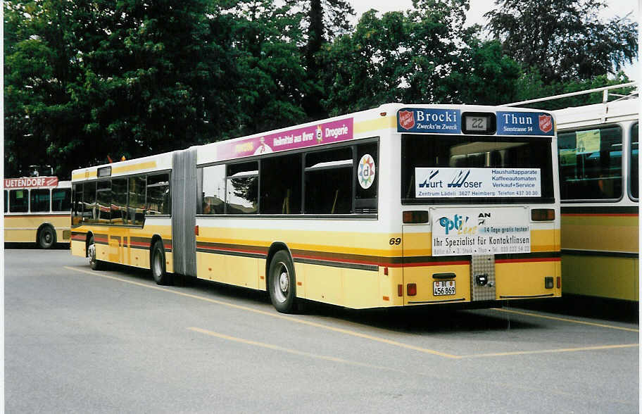 (035'005) - STI Thun - Nr. 69/BE 456'869 - MAN am 31. Juli 1999 bei der Schifflndte Thun