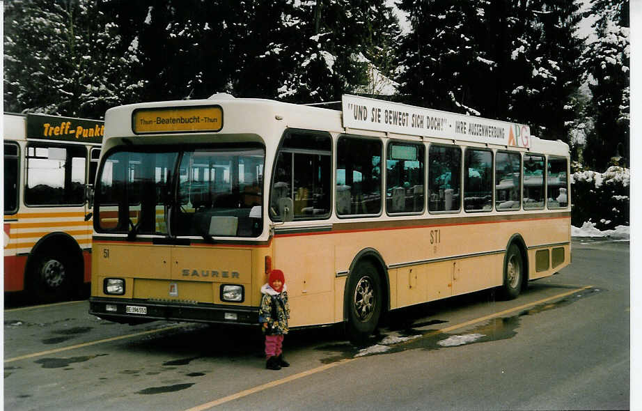 (037'732) - STI Thun - Nr. 51/BE 396'552 - Saurer/R&J am 22. November 1999 bei der Schifflndte Thun