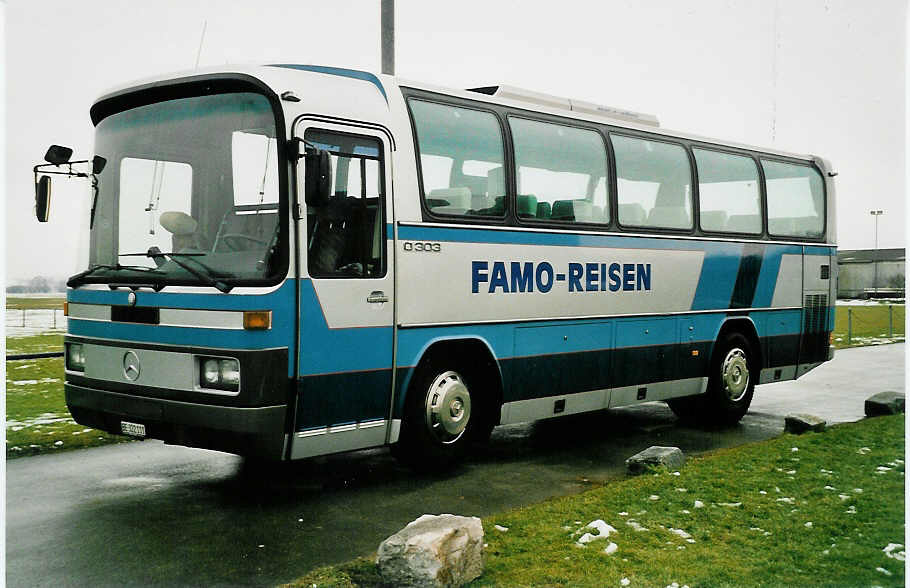 (038'802) - Famo, Sderen - BE 322'111 - Mercedes am 10. Januar 2000 in Thun-Lerchenfeld, Waldeck