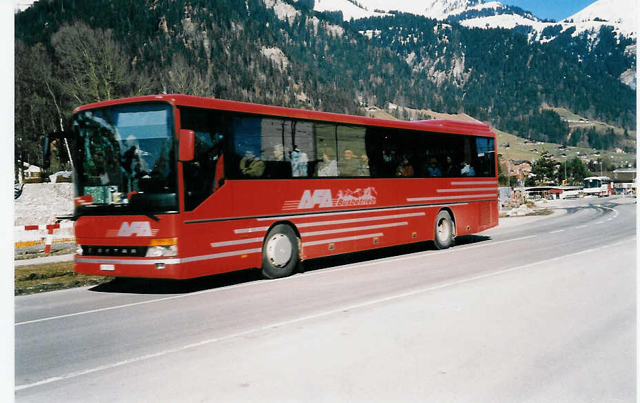 (039'405) - AFA Adelboden - Nr. 7/BE 26'707 - Setra am 27. Februar 2000 beim Bahnhof Frutigen