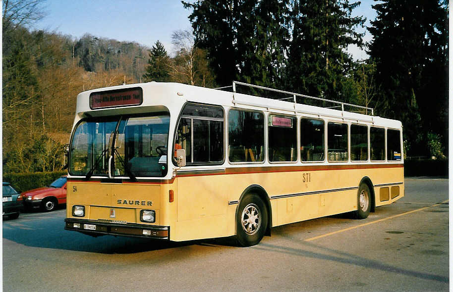 (039'531) - STI Thun - Nr. 54/BE 396'554 - Saurer/R&J am 7. Mrz 2000 bei der Schifflndte Thun