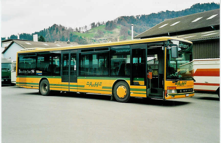 (039'936) - AvH Heimenschwand - Nr. 9/BE 36'720 - Setra am 29. Mrz 2000 in Thun, Garage STI