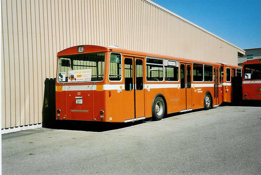 (040'111) - ZVB Zug - Nr. 22/ZG 3372 - FBW/Tscher am 8. April 2000 in Zug, Garage