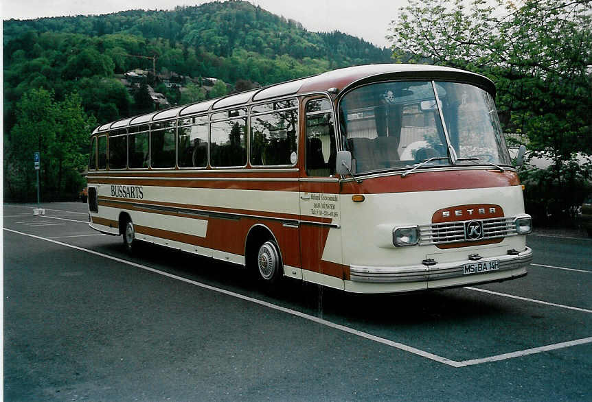 (040'437) - Aus Deutschland: Grevesmhl, Mnster - MS-BA 14H - Setra am 6. Mai 2000 in Thun, Seestrasse