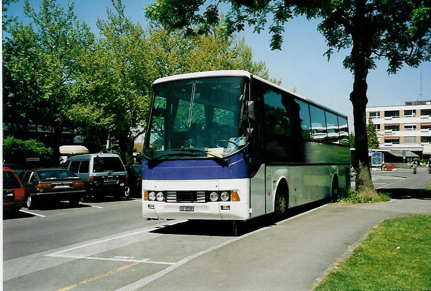 (040'507) - Bienz, Kssnacht - LU 15'749 - LAG am 10. Mai 2000 in Thun, Lachen