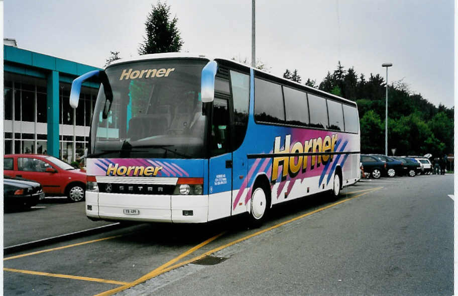 (040'711) - Horner, Tafers - Nr. 9/FR 499 - Setra am 1. Juni 2000 in Gunzgen, Autobahnraststtte