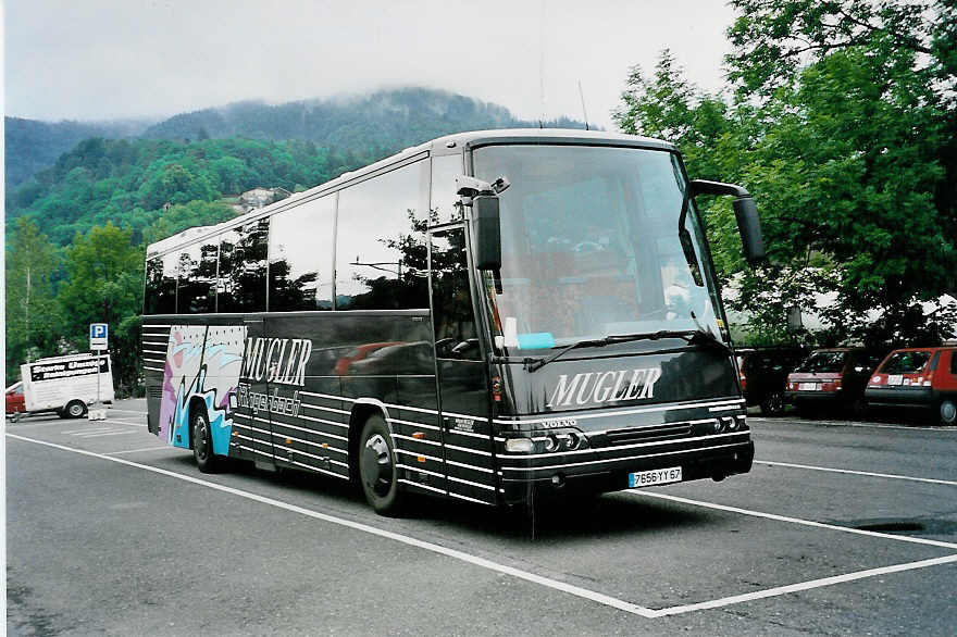 (040'907) - Aus Frankreich: Mugler, Ingwiller - 7656 YY 67 - Volvo/Drgmller am 12. Juni 2000 in Thun, Seestrasse
