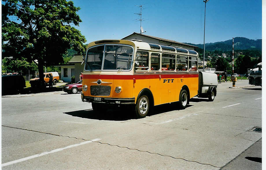 (041'234) - Schmid, Thrishaus - Nr. 9/BE 26'105) - Saurer/R&J (ex Geiger, Adelboden Nr. 9) am 18. Juni 2000 in Hinwil, AMP