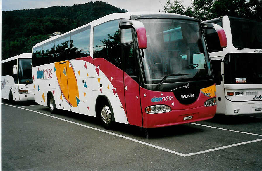 (041'610) - Giosy, S. Antonio - TI 10'883 - MAN/Irizar am 24. Juni 2000 in Thun, Seestrasse