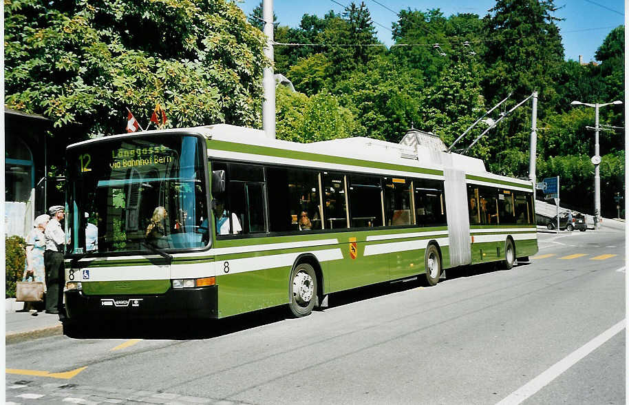 (042'426) - SVB Bern - Nr. 8 - NAW/Hess Gelenktrolleybus am 12. August 2000 in Bern, Brengraben