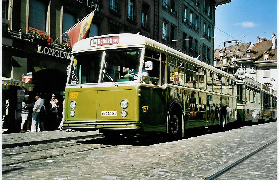 (042'515) - SVB Bern - Nr. 157/BE 113'157 - FBW/Gangloff am 12. August 2000 in Bern, Brenplatz