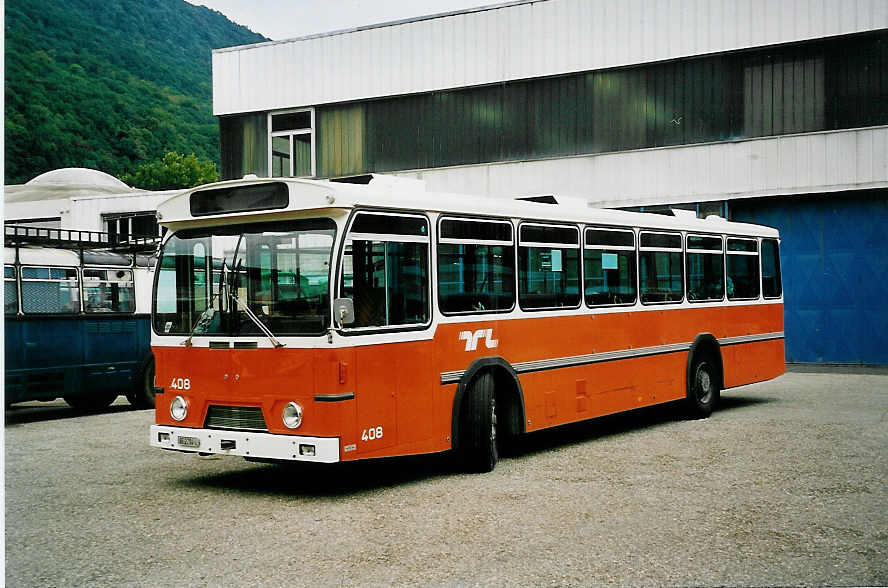 (043'108) - TL Lausanne - Nr. 408/BE 2784 U - FBW/Hess am 6. September 2000 in Biel, BTR