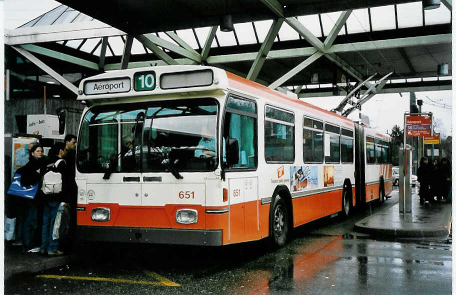 (045'312) - TPG Genve - Nr. 651 - Saurer/Hess Gelenktrolleybus am 11. Mrz 2001 in Genve, Aroport