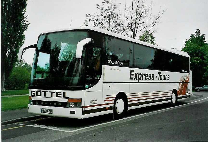 (046'436) - Aus Deutschland: Gttel, Gratenwhr - NEW-EE 227 - Setra am 5. Mai 2001 in Thun, Lachen