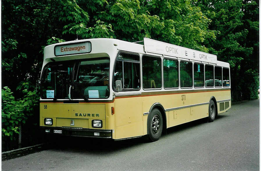 (046'621) - STI Thun - Nr. 58/BE 413'458 - Saurer/R&J am 18. Mai 2001 bei der Schifflndte Thun