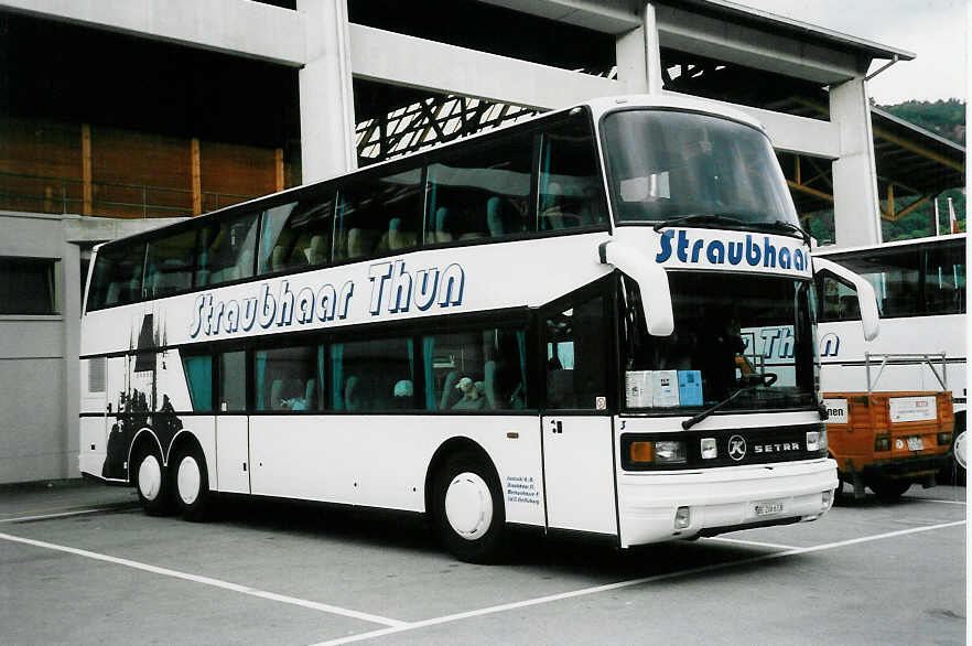 (047'332) - Straubhaar, Thun - Nr. 3/BE 206'633 - Setra am 17. Juni 2001 in Thun, Grabengut